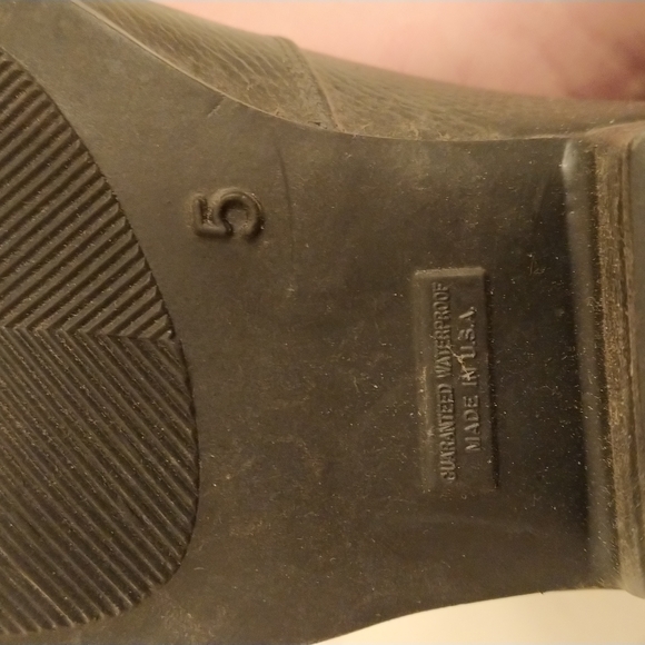 Vintage 1960s to early 1970s pair of boots - Picture 2 of 4